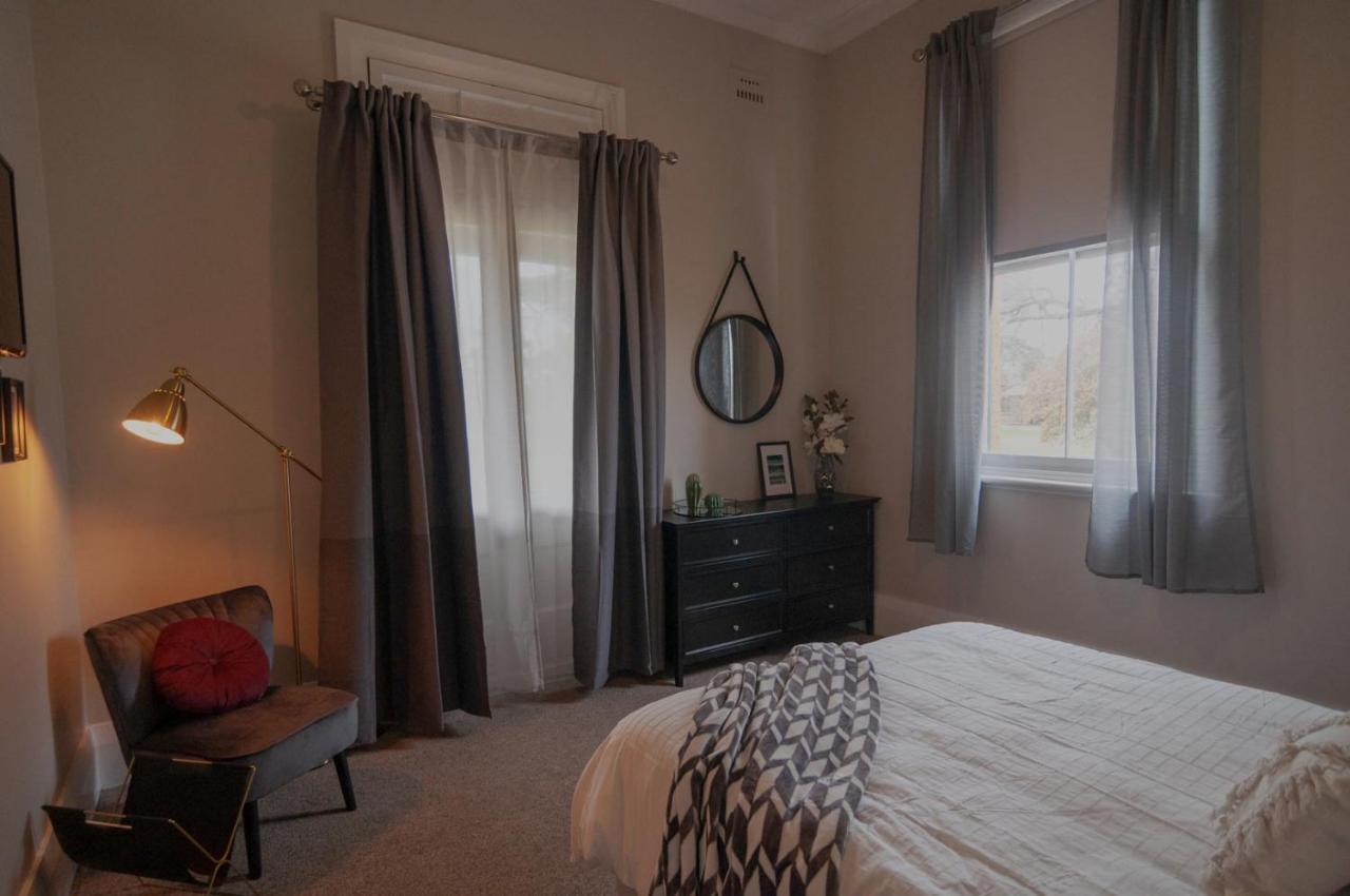 The Royal Mail Hotel Braidwood ภายนอก รูปภาพ